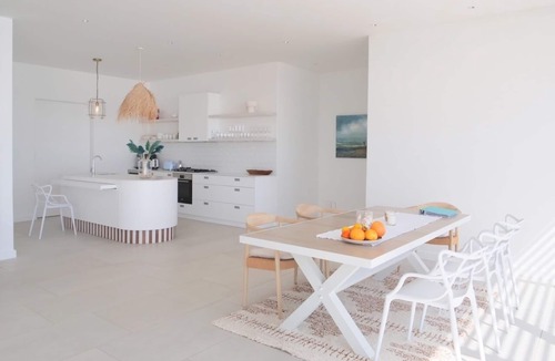 De Kelders Villa | New spectacular villa by the sea nWhale watching from the terrace