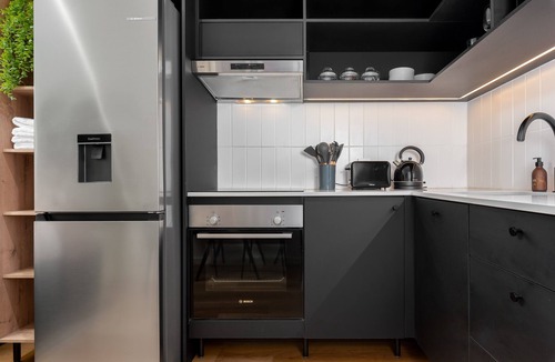 Sea Point Apartment | New Studio Apartment Braai and Pool Deck