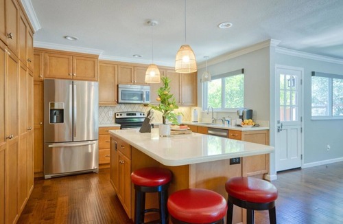 Santa Rosa House | NEW! Wine Country 3BR Hot Tub BBQ Firepit