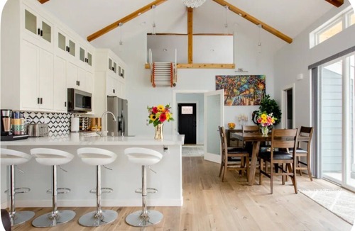 Petaluma House | Newly built Elegant and Stunning Guest house !