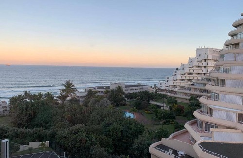 Umhlali Apartment | Newly decorated 3 Bedroom Family Apartment with direct beach access .
