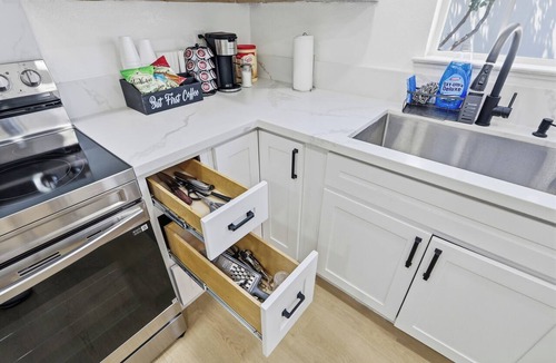 South San Jose House | Newly remodeled home 3/2 baths/free Wi-Fi/washer/dryers/parking in San Jose