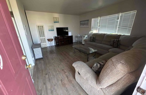 Martinez Apartment | Newly Renovated Downtown Apartment