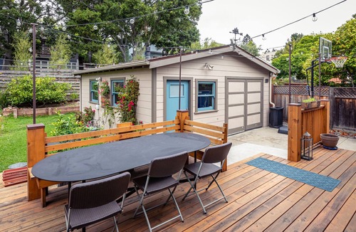 North Berkeley Cottage | Newly renovated modern guest house in lovely neighborhood!
