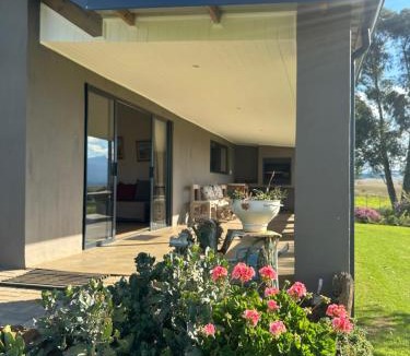 Kwa Sani House | Nguni Cottage