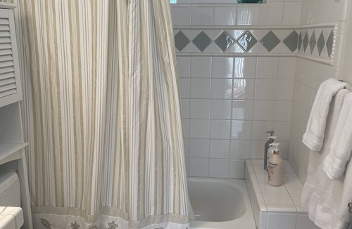 Bananna Belt Cottage | Nice , clean, quiet Cottage close to everything!