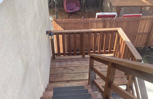 East Palo Alto Apartment | Nice one bedroom apartment for short getaways or temporary housing w/fast WiFi