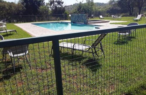 Broederstroom Bed & Breakfast | Nikita Portuguese Restaurant and Motel