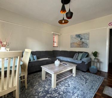 Humewood Apartment | Nikki's On Windermere