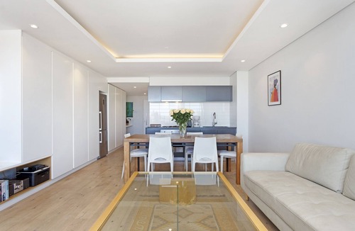 Three Anchor Bay Apartment | Nine On S 3E - One Bedroom Apartment, Sleeps 2