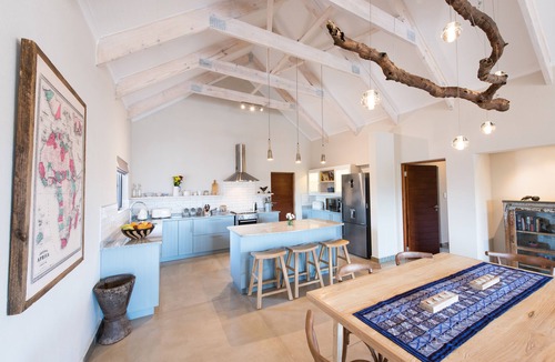 Hoedspruit House | Nkanyi House-luxury eco-friendly house on a wildlife estate near Kruger Park.