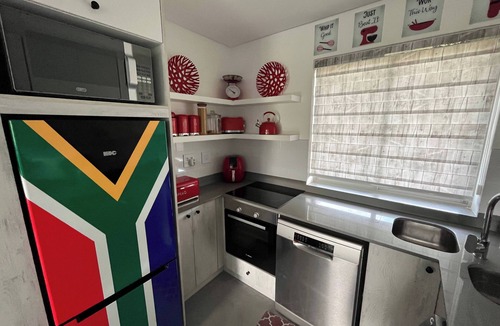 Mossel Bay Apartment | No Loadshedding Luxury apartment with AC in Mossel Bay