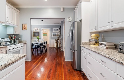 Noe Valley Apartment | Noe Valley, San Francisco Spacious Flat available April 1, 2027