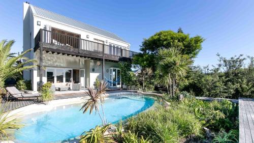 Noordhoek House | Noordhoek Beach Villa - solar back up power