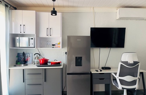 Northam Cabin | Northam’s Choice for Clean, Comfortable Accommodation. ANG COMSAT Guesthouse