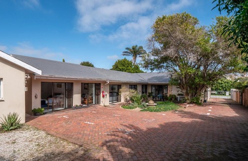 Plettenberg Bay Hostel | Nothando Backpackers Lodge