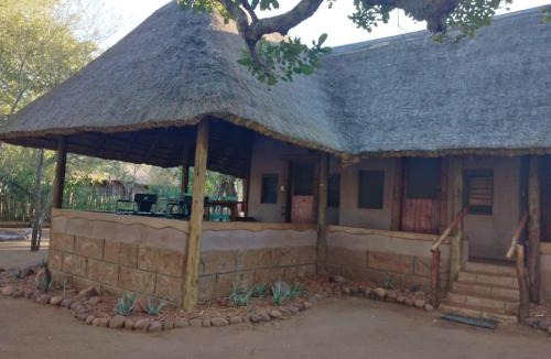 Ha-Lambani Cabin | Nthakeni Bush & River Camp