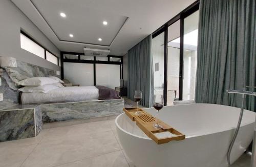 Umhlali Apartment | Ntomb'lele Ocean View Luxury Holiday Villas