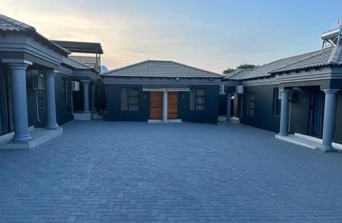 Thohoyandou Bed & Breakfast | Nyakhosi Luxury Guesthouse