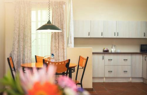 Grahamstown House | Oak lodge Guest House
