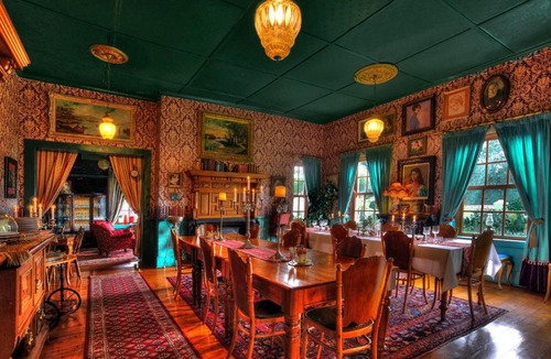 Heidelberg House | Oak View Manor