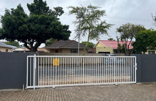 Eikenbosch Hostel | Oakdale-Bellville Backpackers