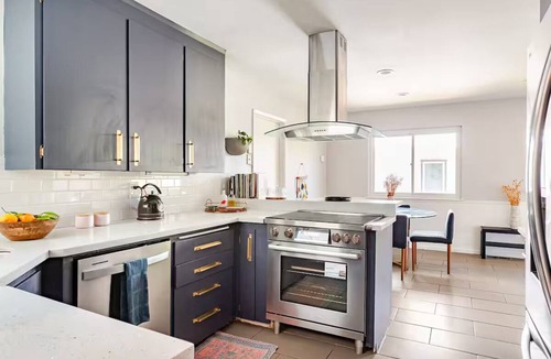 Upper Rockridge House | Oakland Hills Modern 5BR 3BA Retreat–GreatLocation