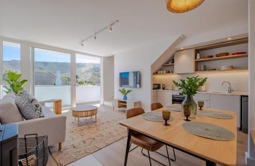 Hermanus City-Centre Apartment | Oakwood Hermanus