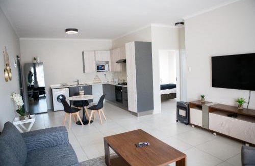 Greater Johannesburg Metropolitan Area Apartment | Oasis Comfort Apartment
