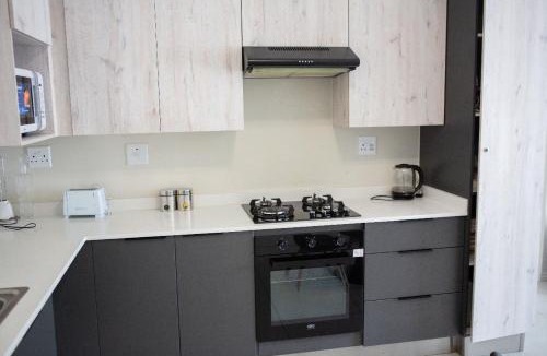 Greater Johannesburg Metropolitan Area Apartment | Oasis Comfort Apartment