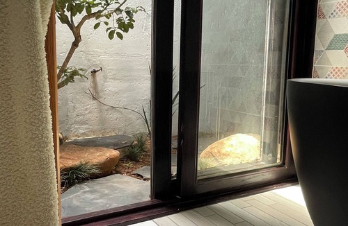 Northcliff House | Oasis On Lily Northcliff with own Private Pool