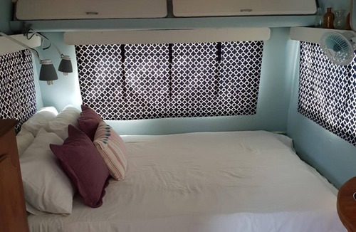 Oudtshoorn Hostel | Oasis Shanti Backpackers