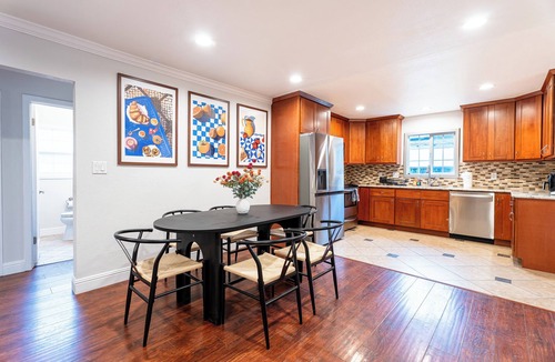 San Jose House | Ocean Breeze-Office-Game Retreat