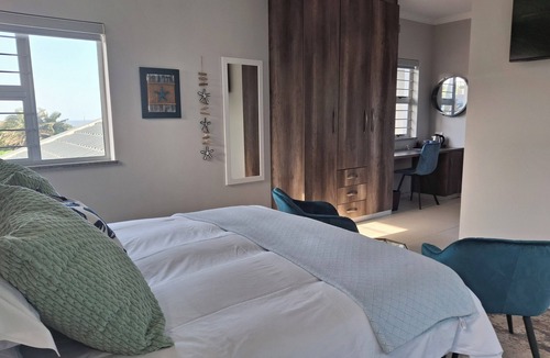 Manaba Beach House | Ocean Days