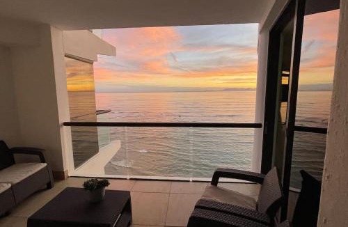 Strand Apartment | Ocean View 1004 Luxury Backup Power