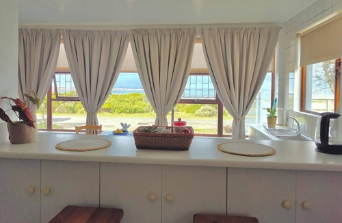 Sandbaai Apartment | Ocean View Hermanus Apartment Near Whale Watching & Cliff Path
