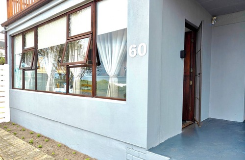 Sandbaai Apartment | Ocean View Hermanus Apartment Near Whale Watching & Cliff Path
