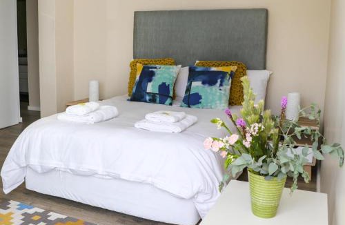 Mouille Point Apartment | Ocean View Properties - Apartment 701