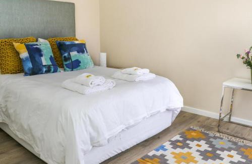 Mouille Point Apartment | Ocean View Properties - Apartment 701