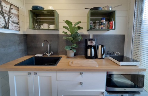 Bolinas Bed & Breakfast | Ocean View, Self/ck in Gallery Guesthouse gallery w/t deck & private parking