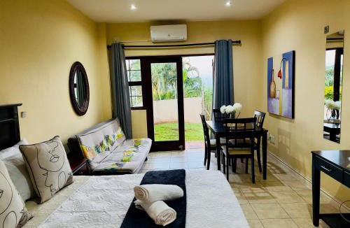 Port Edward Apartment | Ocean View Villa Studio Apartment A01