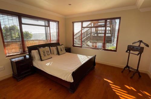 Herolds Bay Apartment | Ocean View