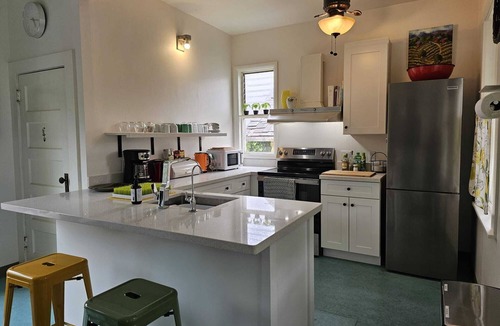 Mendocino House | Ocean Views Mendocino Beach House Path directly to the Beach!