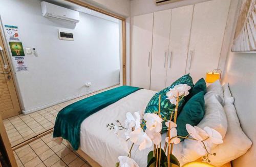 Durban Point Apartment | OCEAN WHISPER I - Back up power, 2 Adults & 2 Kids, Sea facing