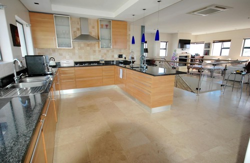 Bloubergstrand House | Oceana Villa Self Catering