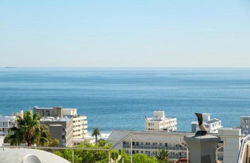 Sea Point Apartment | Oceanview Secure 3bed Apt Sea Point Marlo Breeze