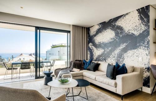 Sea Point Apartment | Oceanview Secure 3bed Apt Sea Point Marlo Breeze