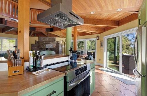 Sonoma County Cabin | Octagon Retreat Hot tub 5 min to River