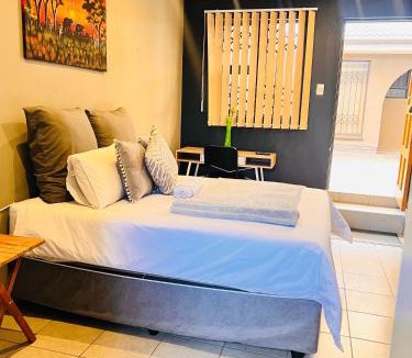 Vanderbijlpark House | OGL Guesthouse