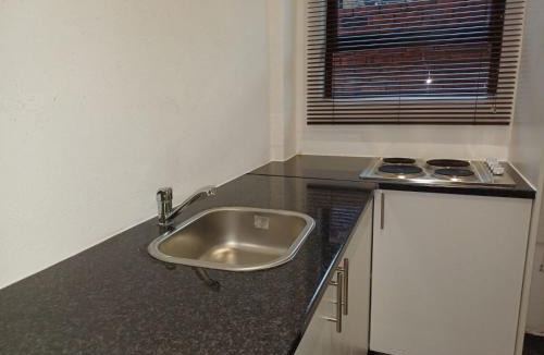 Eikenbosch House | Ojong's Court Bellville